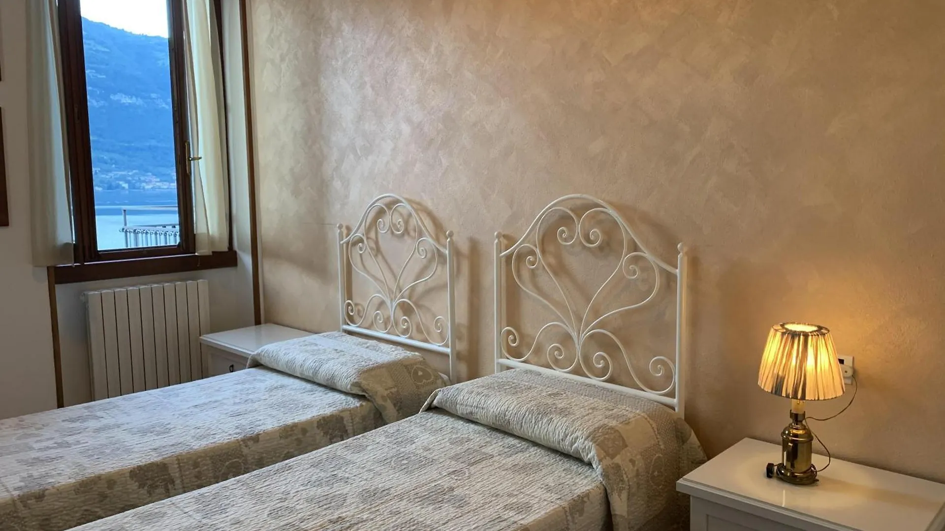 Villa Lago Di Como Lezzeno Ferienhaus